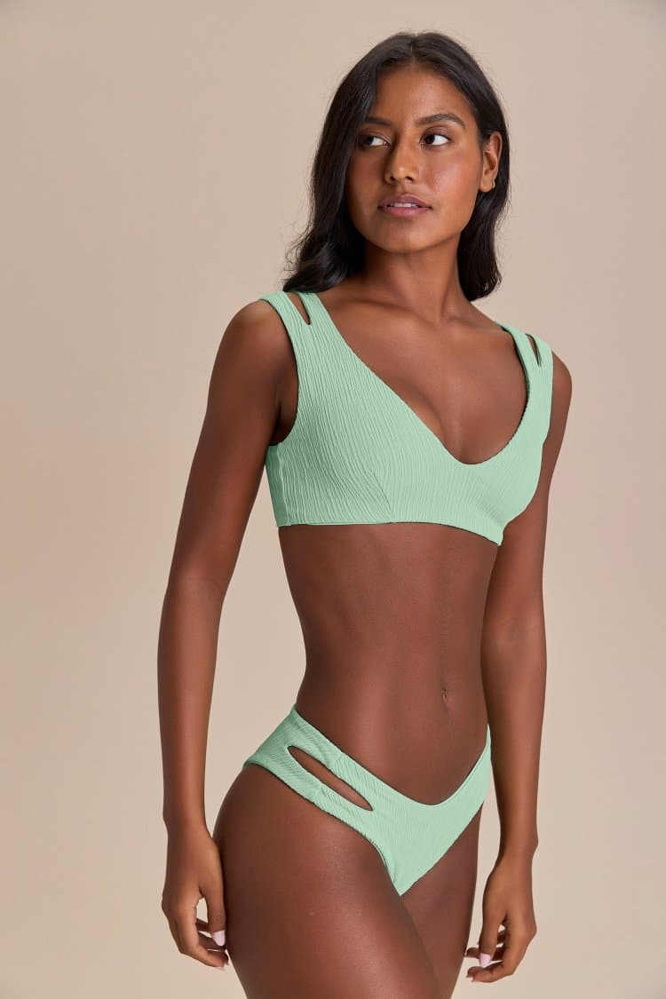 Top V Cut Out Jacquard Curl
