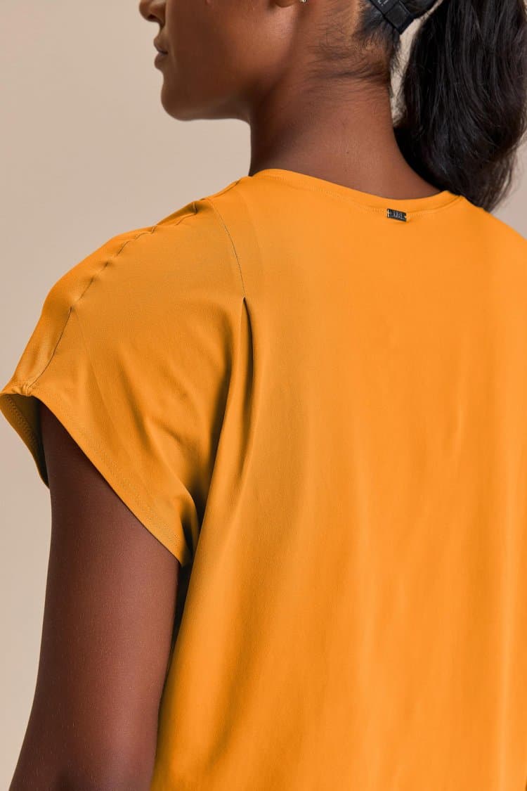 Camiseta Prega no Ombro Broad