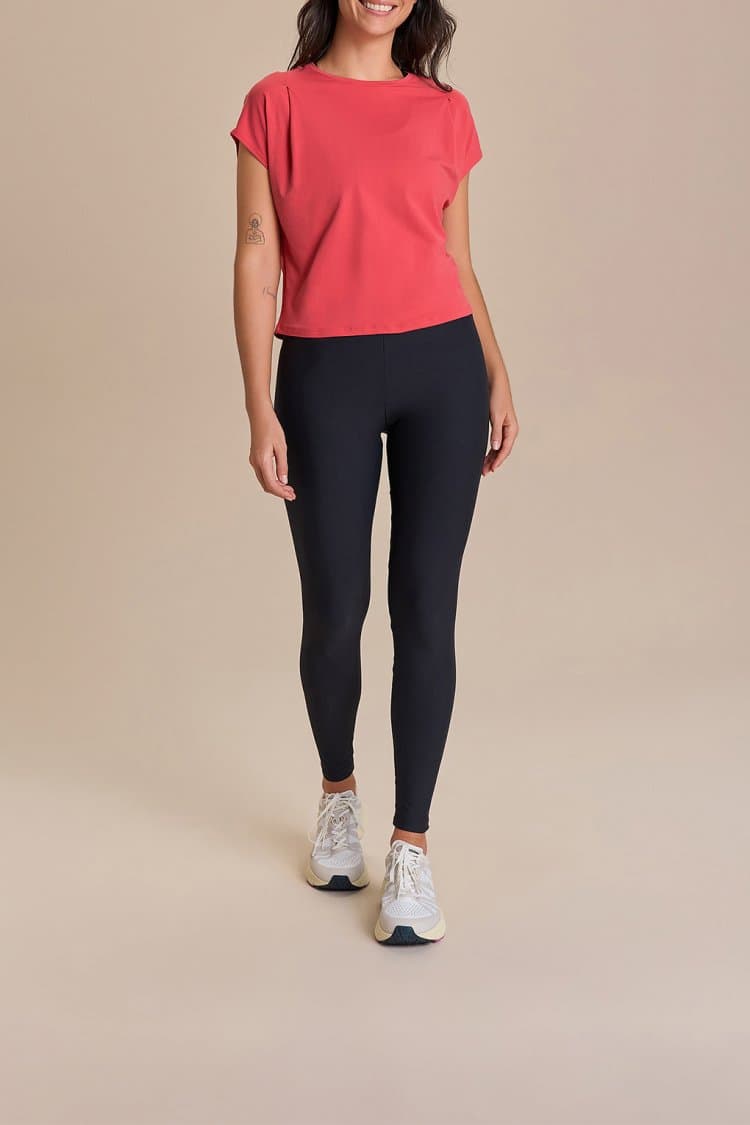 Camiseta Prega no Ombro Broad